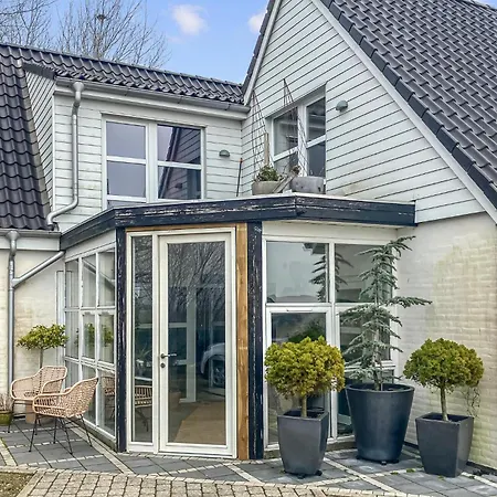 Cozy In With Wifi Holiday home